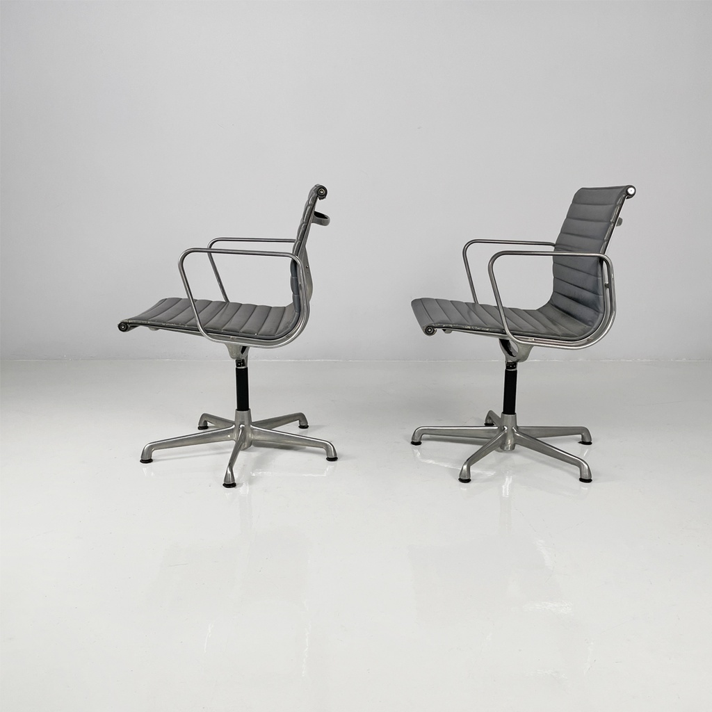Sedie da ufficio EA108 di Charles e Ray Eames per ICF, 1970 ca.