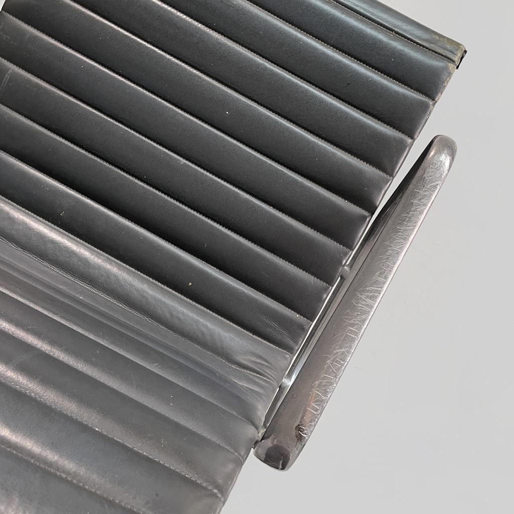 Sedie da ufficio EA108 di Charles e Ray Eames per ICF, 1970 ca.