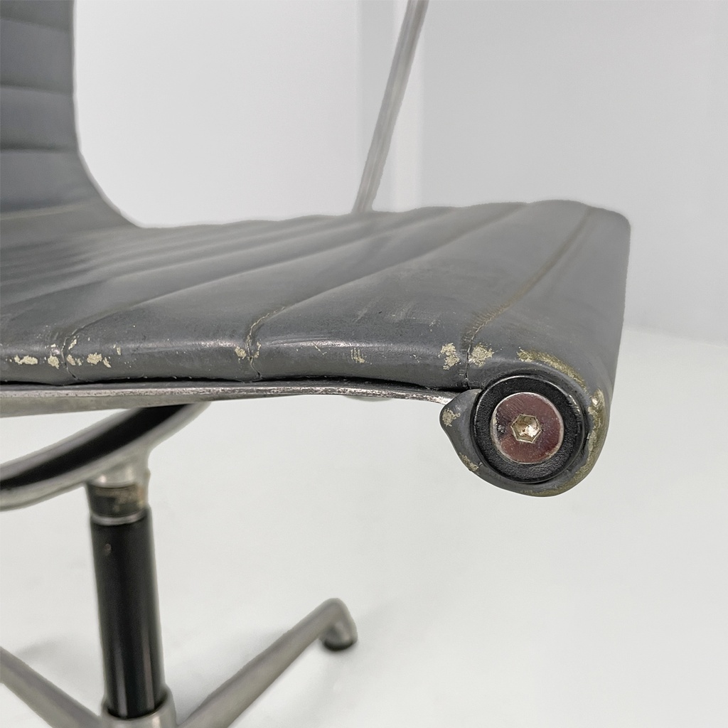 Sedie da ufficio EA108 di Charles e Ray Eames per ICF, 1970 ca.