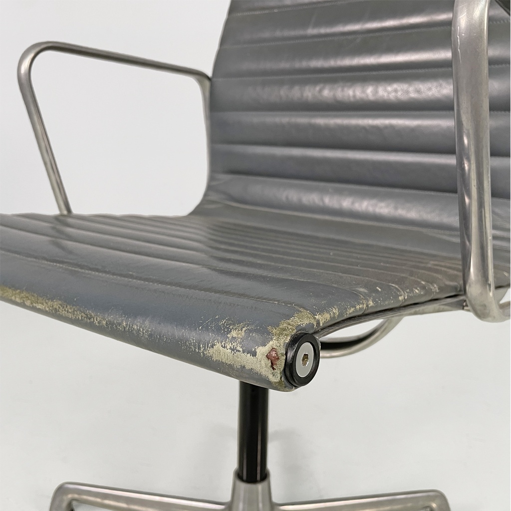 Sedie da ufficio EA108 di Charles e Ray Eames per ICF, 1970 ca.