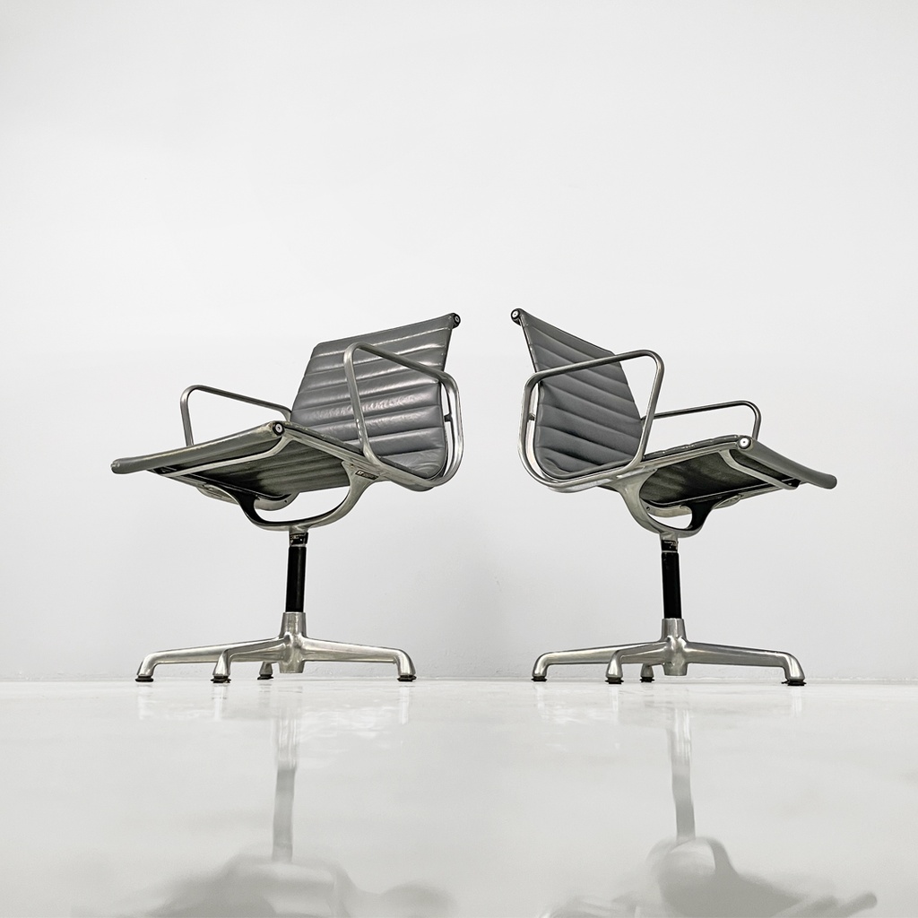 Sedie da ufficio EA108 di Charles e Ray Eames per ICF, 1970 ca.