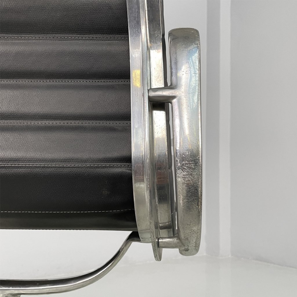 Sedie da ufficio EA108 di Charles e Ray Eames per ICF, 1970 ca.