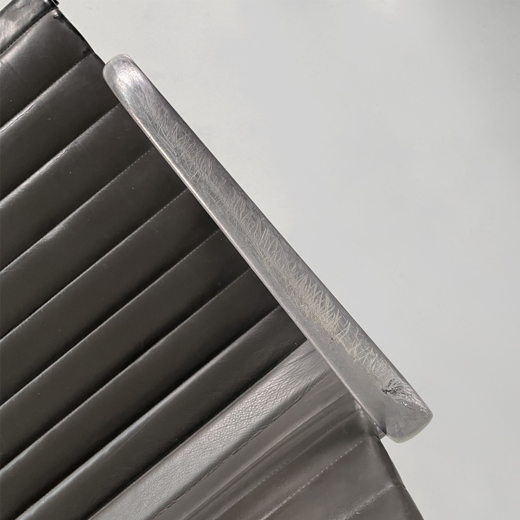 Sedia da ufficio EA108 di Charles e Ray Eames per ICF, 1970 ca.