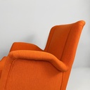 Poltrona in tessuto arancione e legno, 1950 ca.
