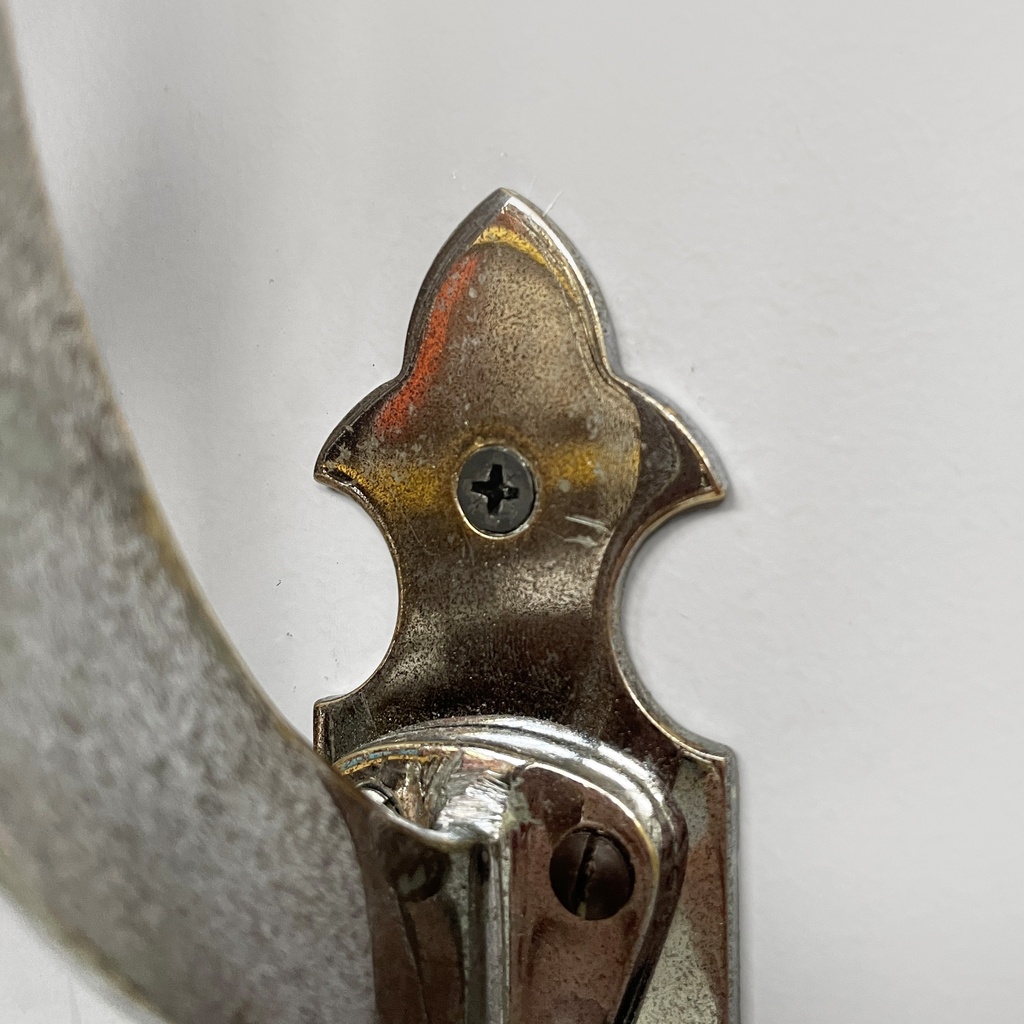 Specchio da parete con mensola in vetro e metallo, 1930 ca.