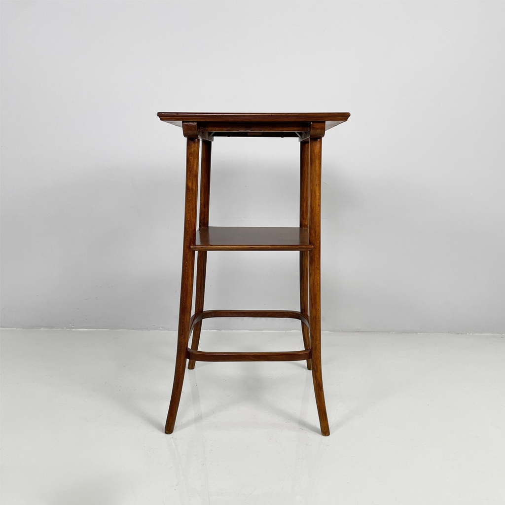 Piedistallo in legno, 1920 ca.