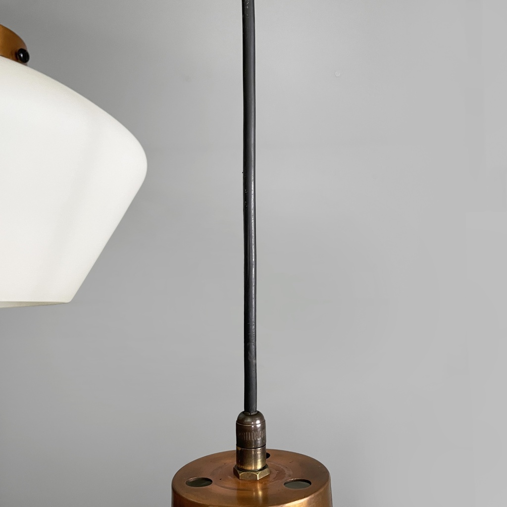 Lampadario a tre luci in vetro e metallo nero, 1950 ca.