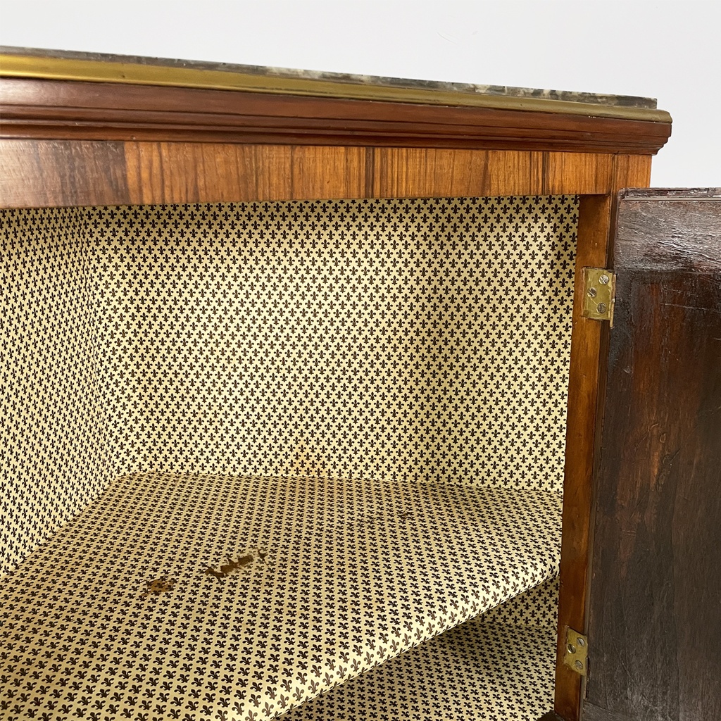 Consolle angolari in legno e marmo, 1700 ca.