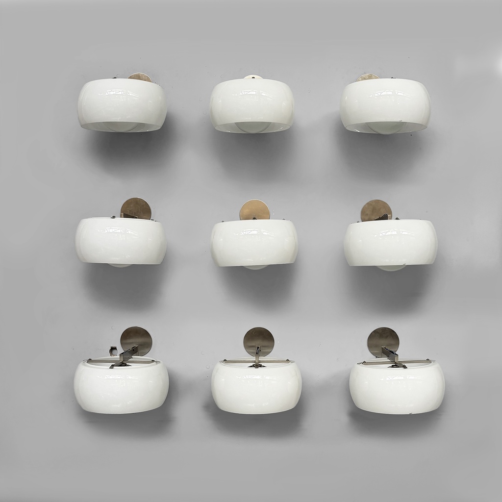 Applique Omega di Vico Magistretti per Artemide, 1970 ca.