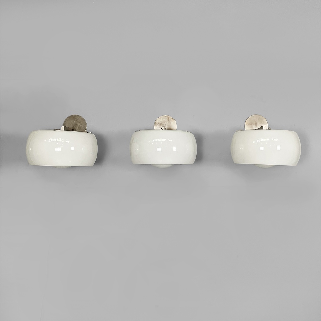 Applique Omega di Vico Magistretti per Artemide, 1970 ca.