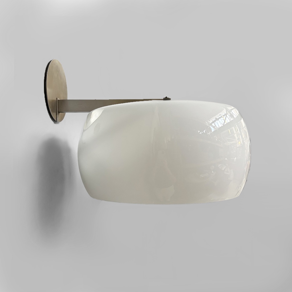 Applique Omega di Vico Magistretti per Artemide, 1970 ca.