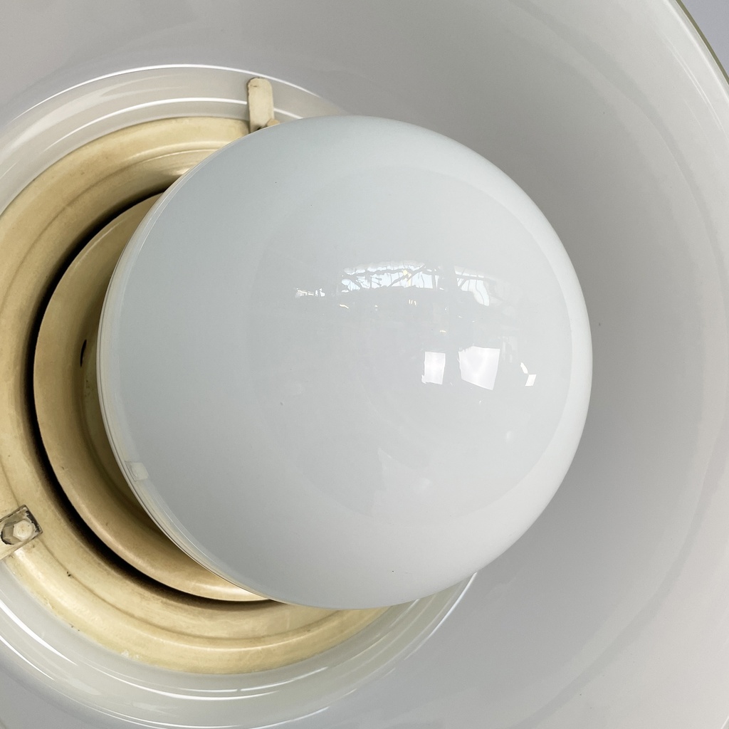 Plafoniera Omega di Vico Magistretti per Artemide, 1970 ca.  