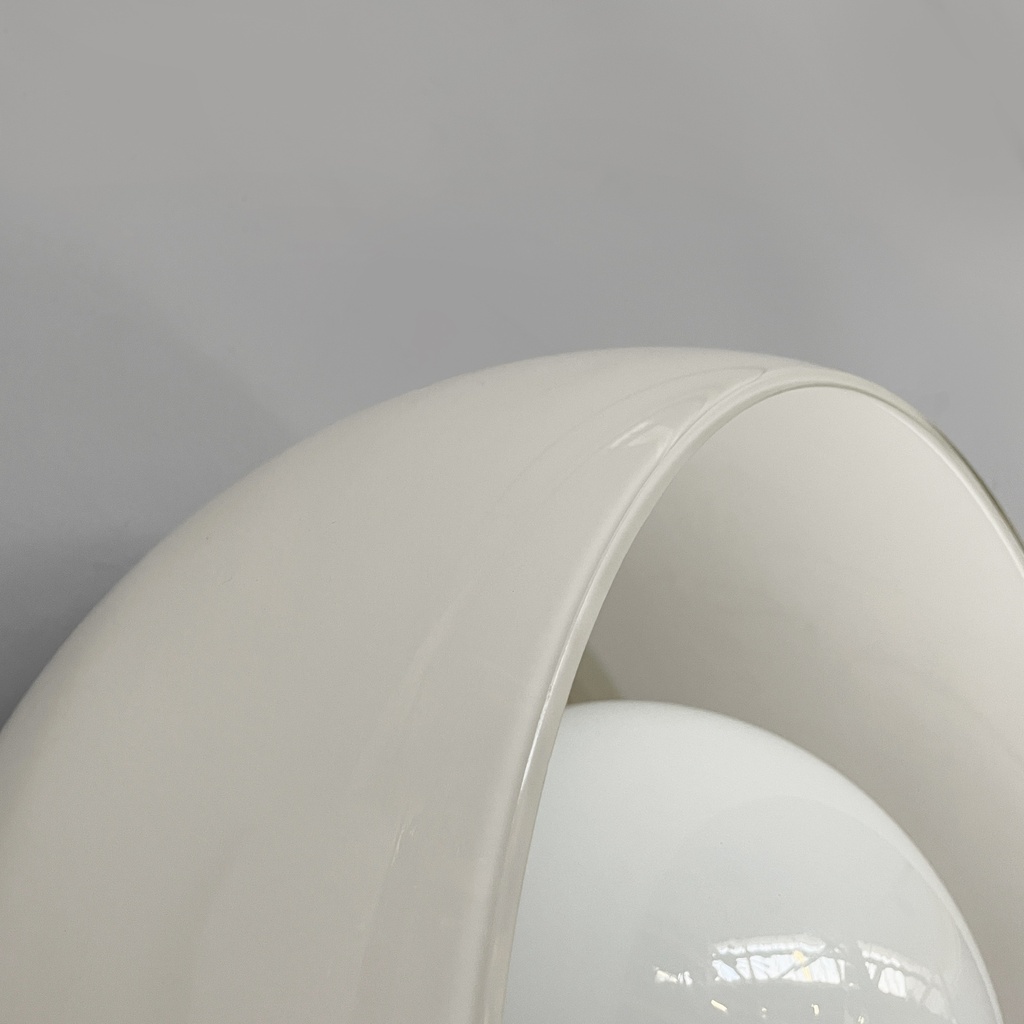 Plafoniera Omega di Vico Magistretti per Artemide, 1970 ca.  