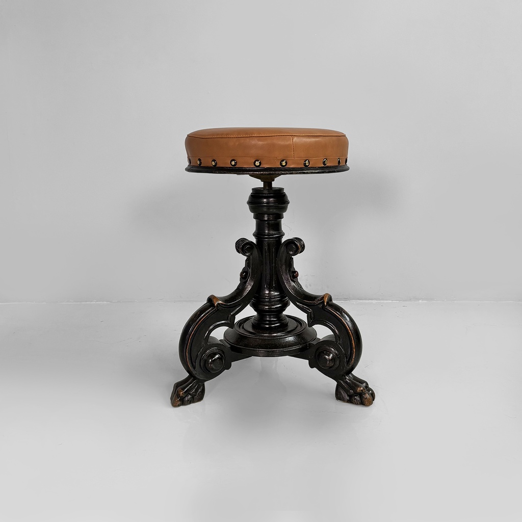 Sgabello in legno e pelle marrone, 1930 ca.