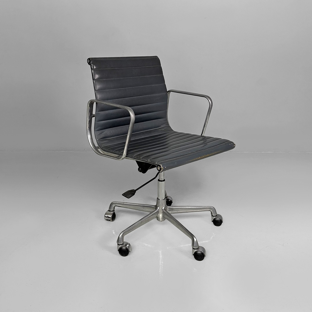 Sedie da ufficio EA108 di Charles e Ray Eames per ICF, 1970 ca.
