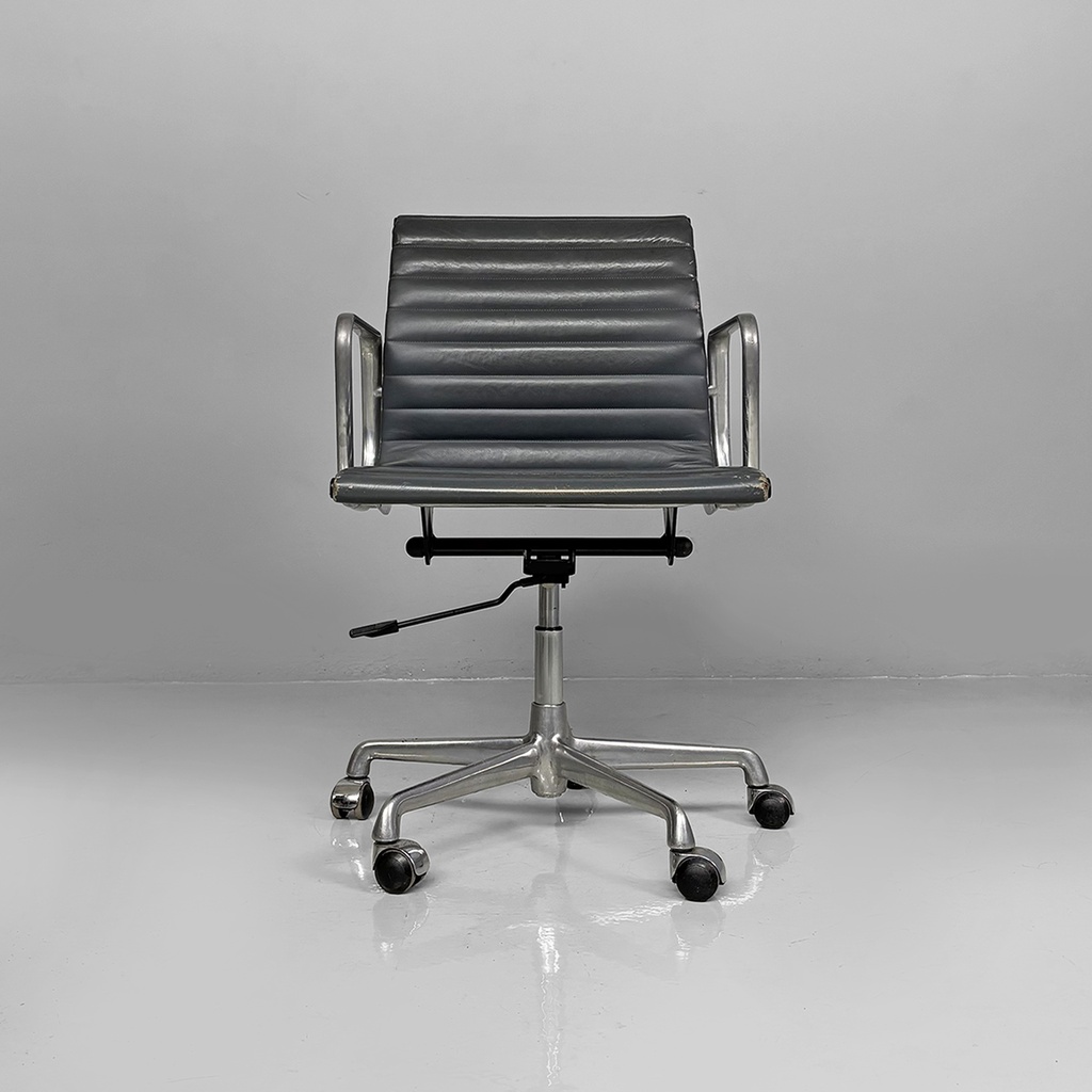 Sedie da ufficio EA108 di Charles e Ray Eames per ICF, 1970 ca.
