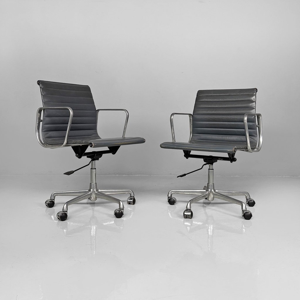 Sedie da ufficio EA108 di Charles e Ray Eames per ICF, 1970 ca.