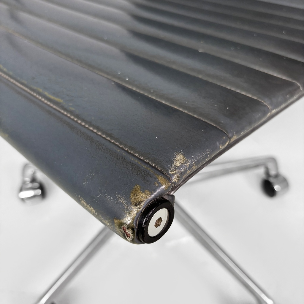 Sedie da ufficio EA108 di Charles e Ray Eames per ICF, 1970 ca.