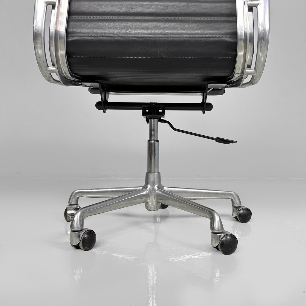 Sedie da ufficio EA108 di Charles e Ray Eames per ICF, 1970 ca.