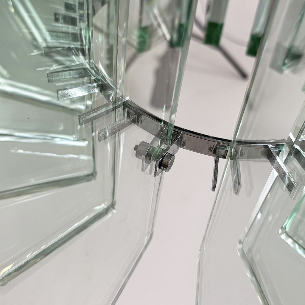 Lampadario in metallo e vetro di Max Ingrand per Fontana Arte, 1960 ca.