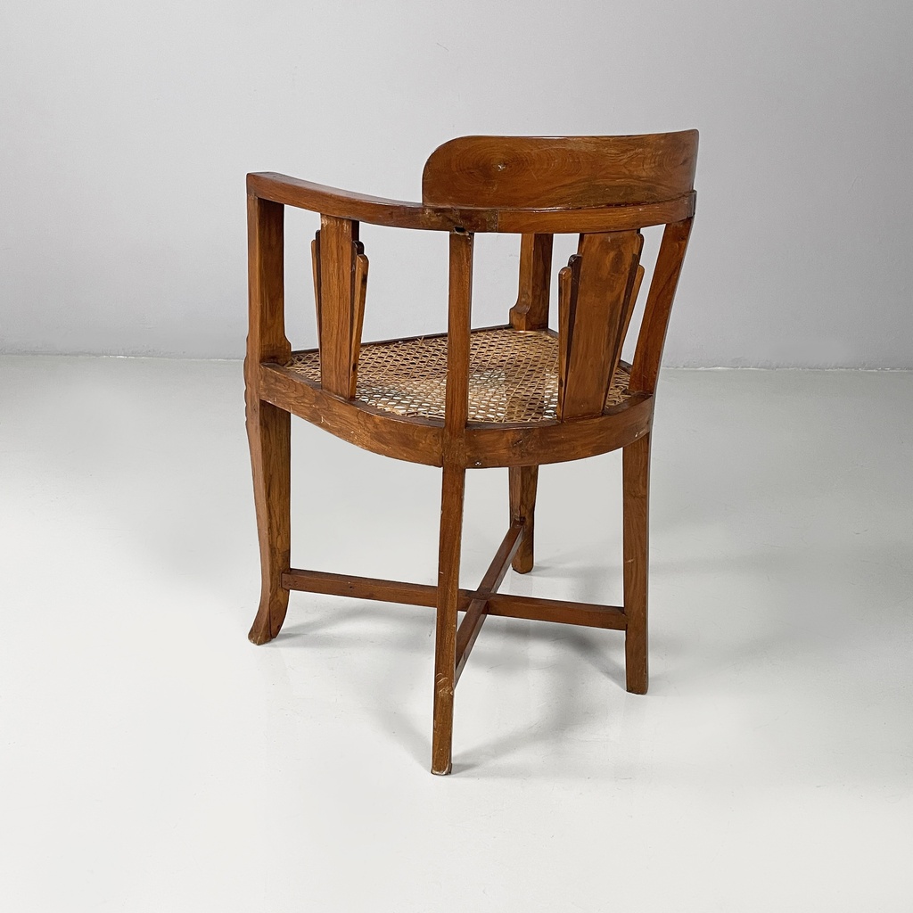 Sedia a pozzetto in legno e paglia, 1930 ca.