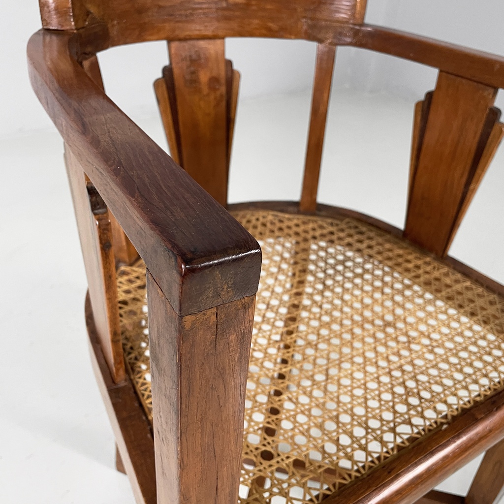 Sedia a pozzetto in legno e paglia, 1930 ca.