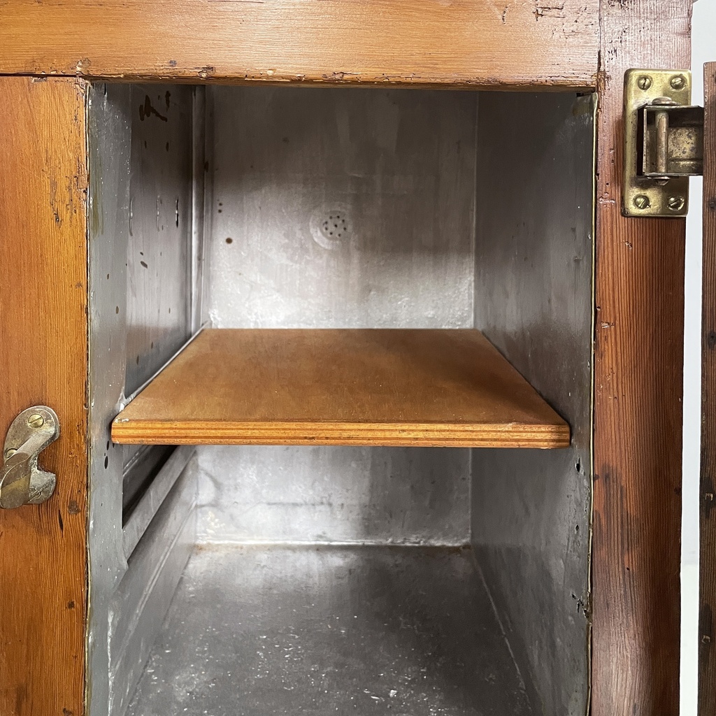 Ghiacciaia Non Plus Ultra Ingnol, 1900 ca.