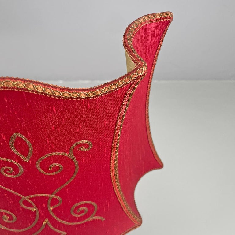 Lampada da tavolo con paralume in tessuto rosso, 1950 ca.