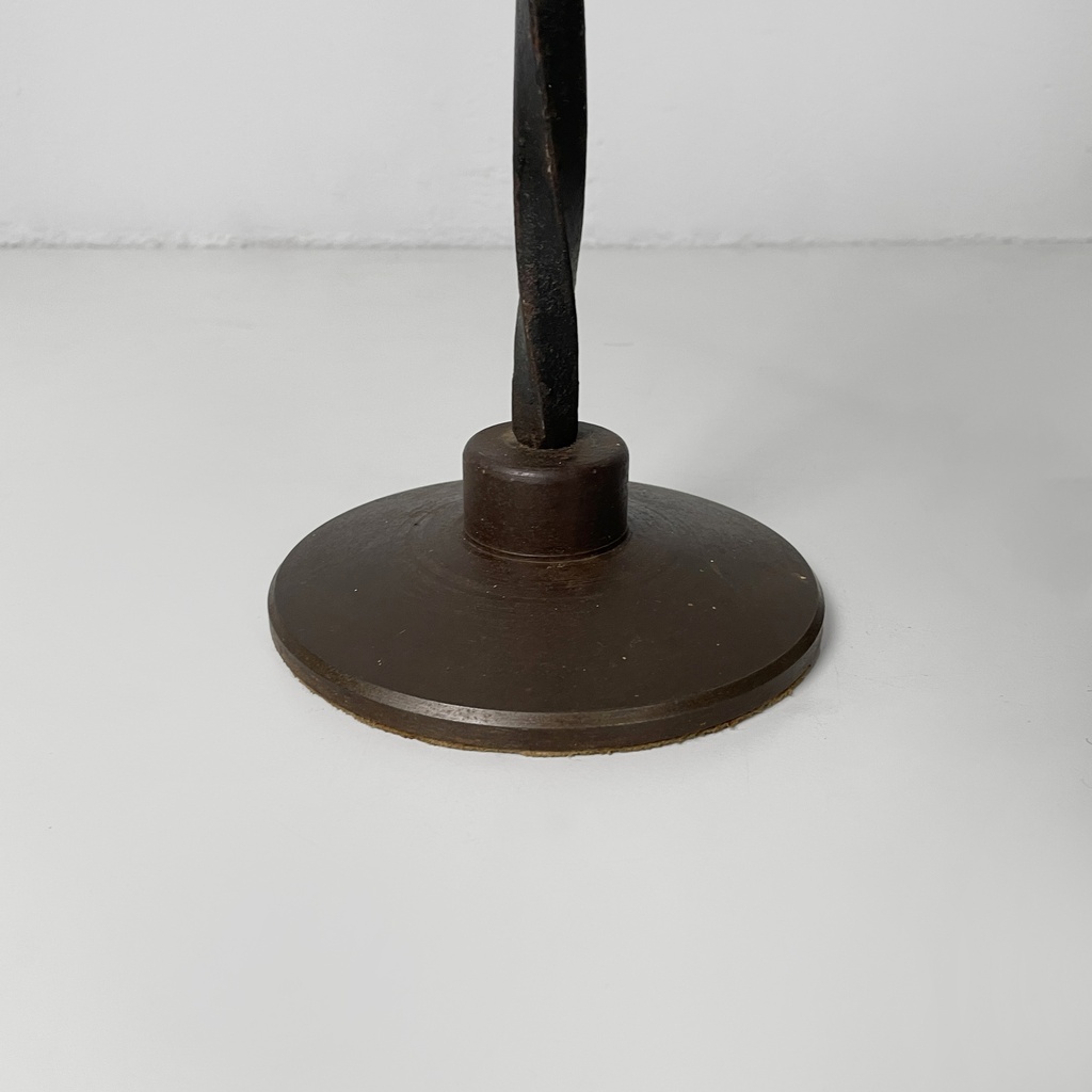 Fermaporta in ferro battuto, 1930  ca.