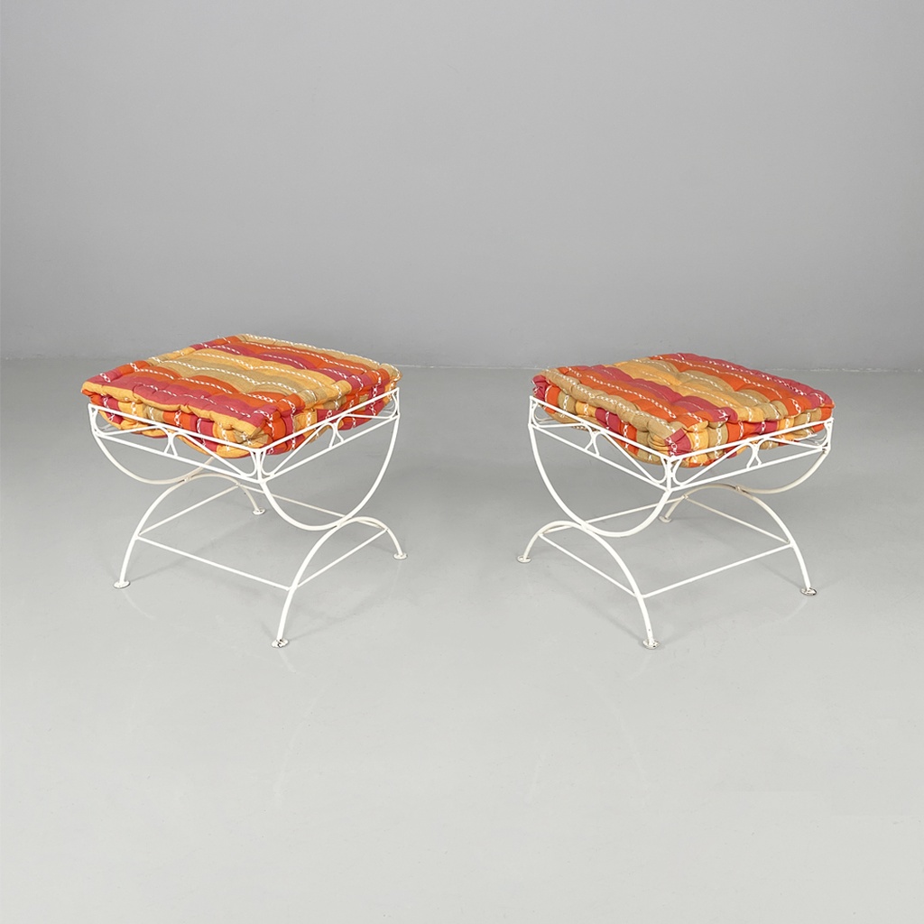 Sgabelli in ferro bianco, 1960 ca.