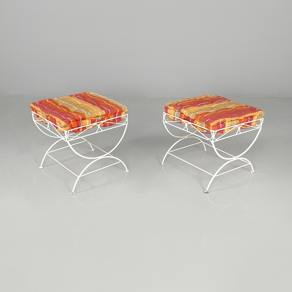 Sgabelli in ferro bianco, 1960 ca.