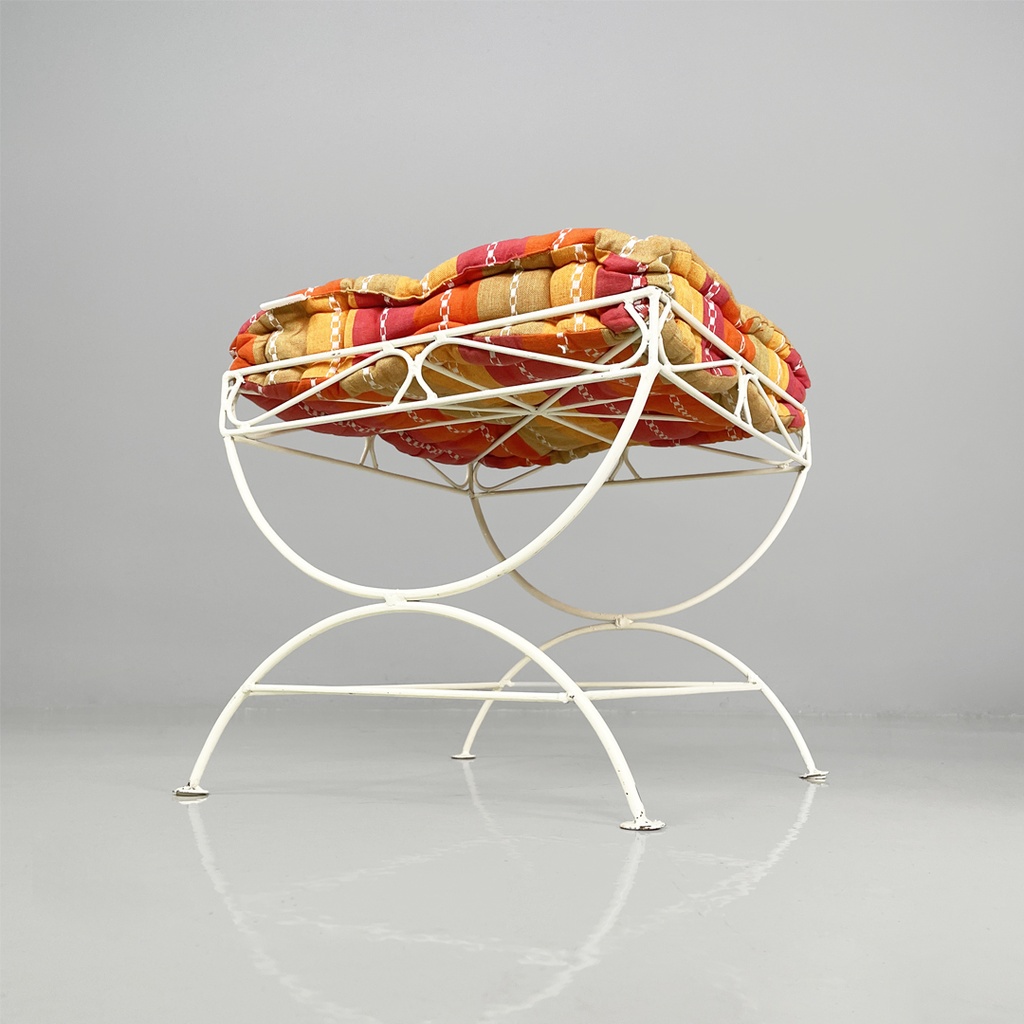 Sgabelli in ferro bianco, 1960 ca.