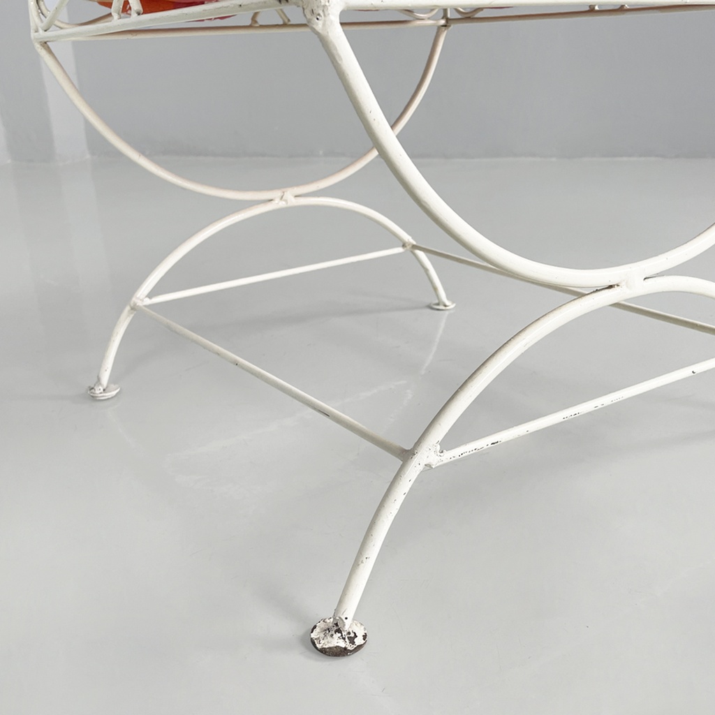 Sgabelli in ferro bianco, 1960 ca.