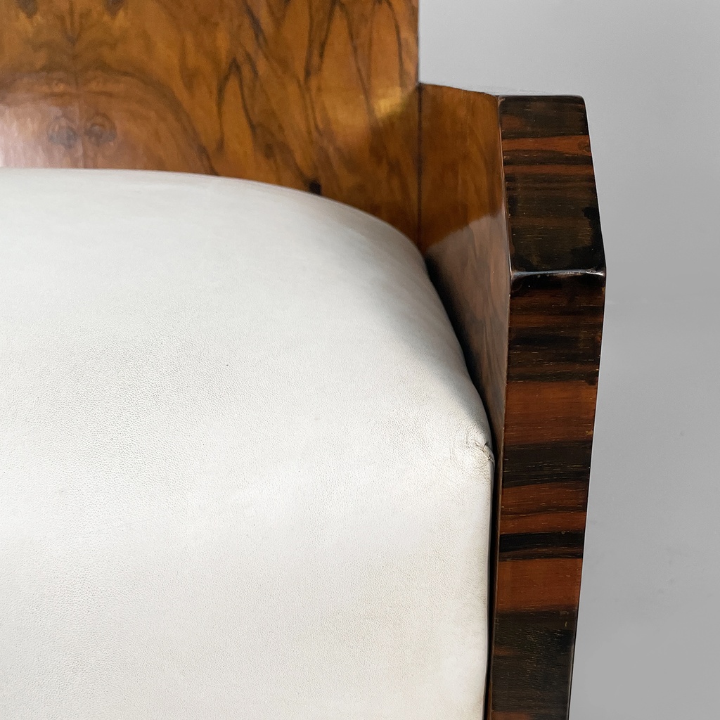 Poltrone in legno e finta pelle bianca, 1930 ca.