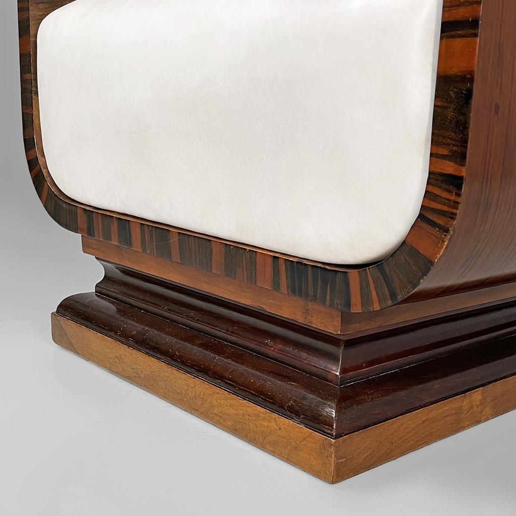 Poltrone in legno e finta pelle bianca, 1930 ca.