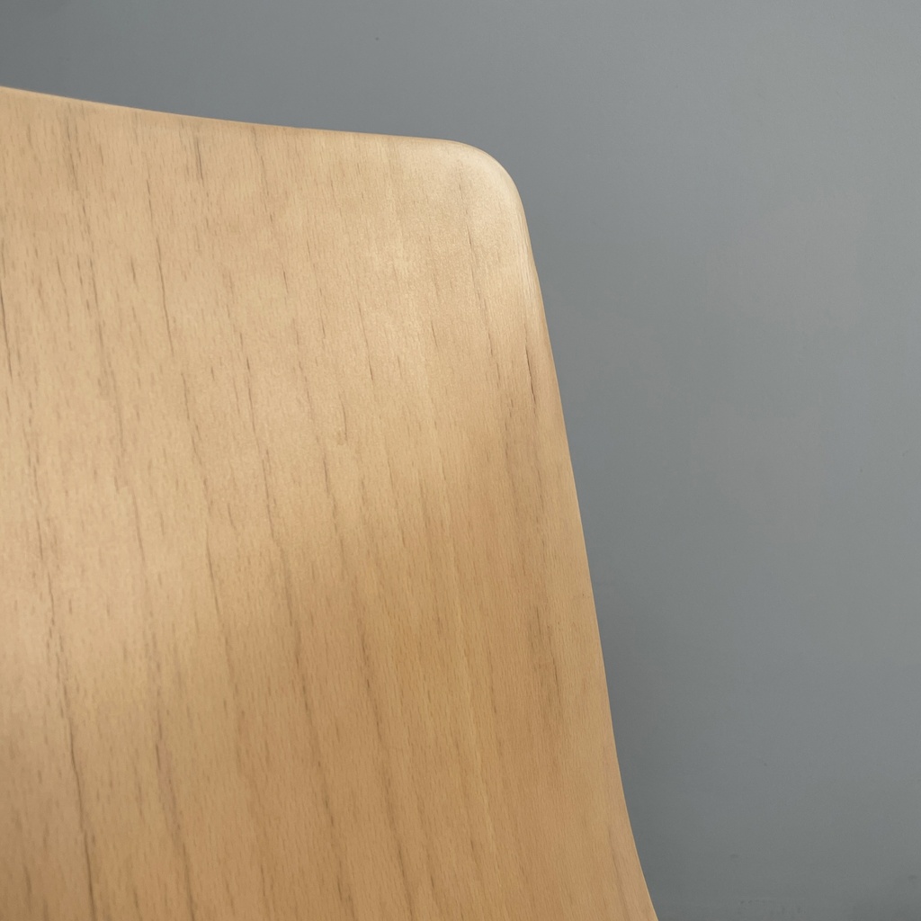 Sedia in legno chiaro e metallo, 1980 ca.