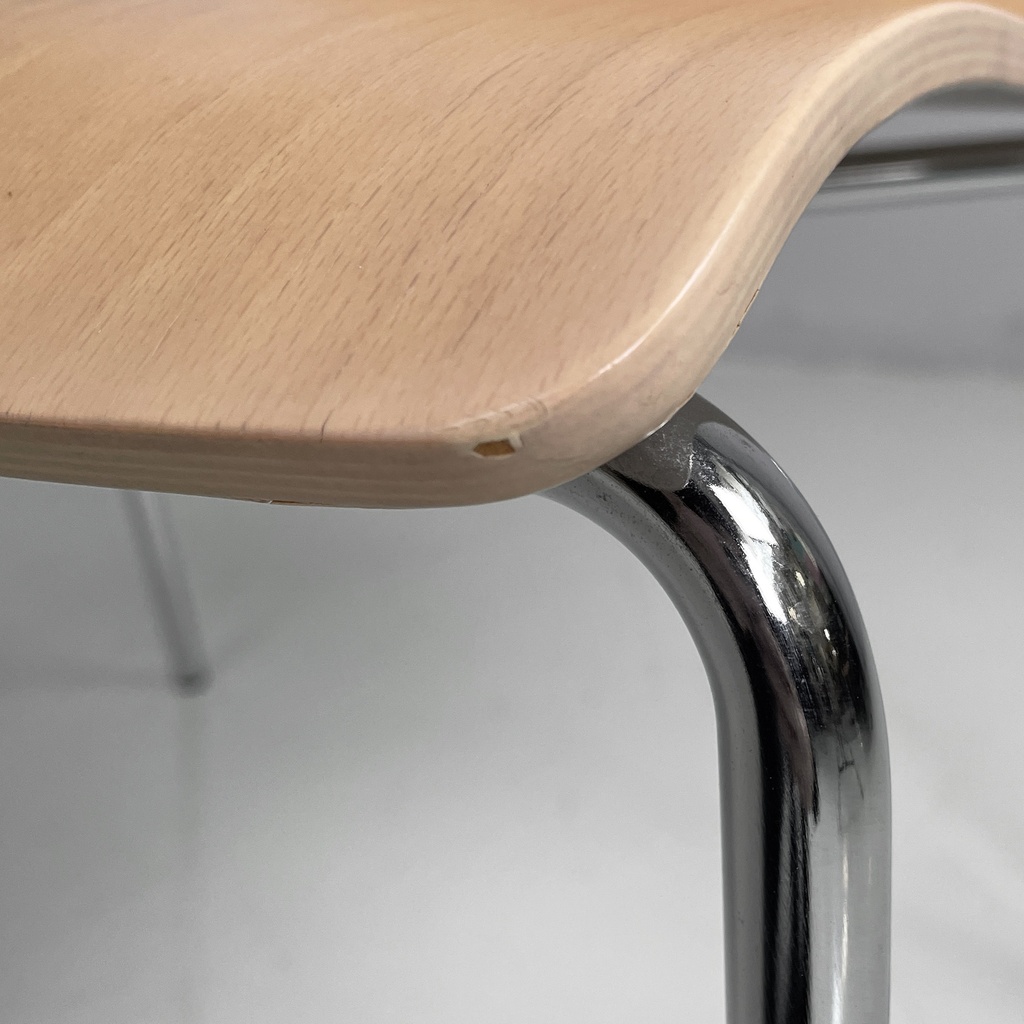 Sedia in legno chiaro e metallo, 1980 ca.