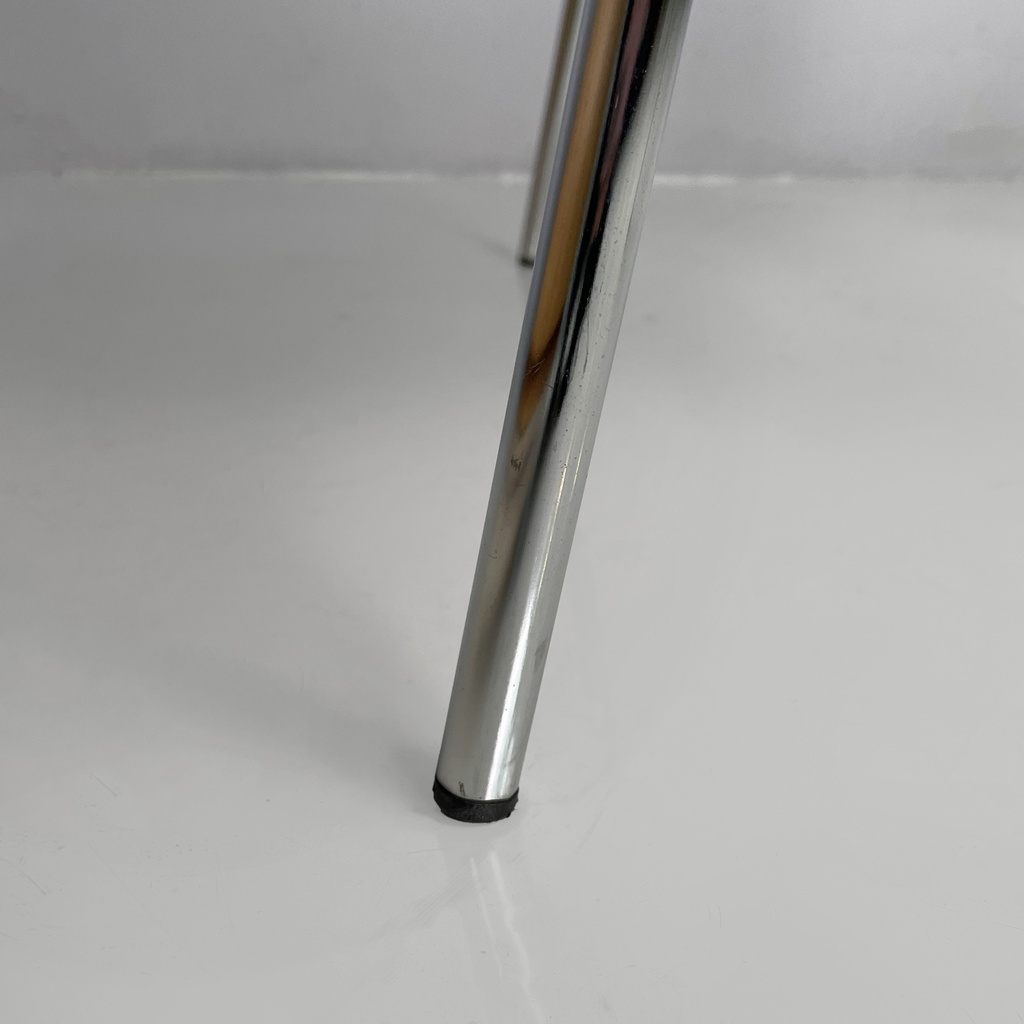 Sedia in legno chiaro e metallo, 1980 ca.