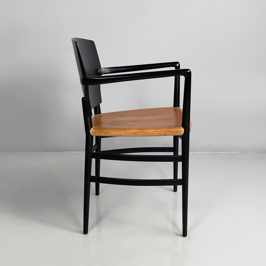 Sedie in legno nero e pelle marrone, 1980 ca.