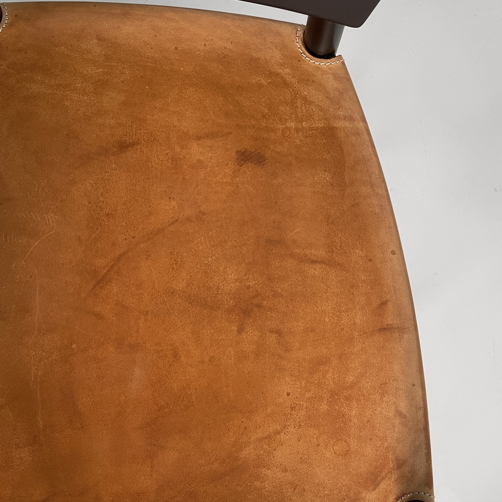 Sedie in legno nero e pelle marrone, 1980 ca.