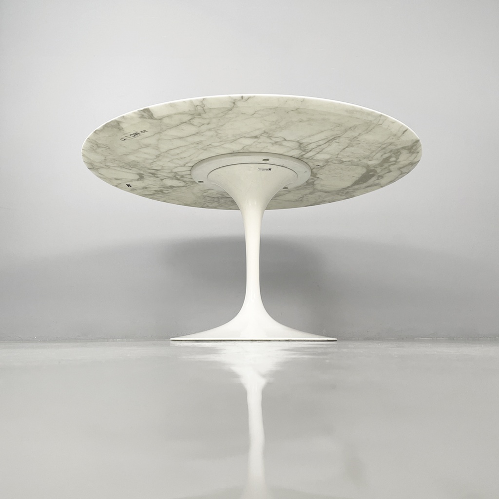 Tavolo da pranzo Tulip di Eero Saarinen per Knoll, 2000 ca.