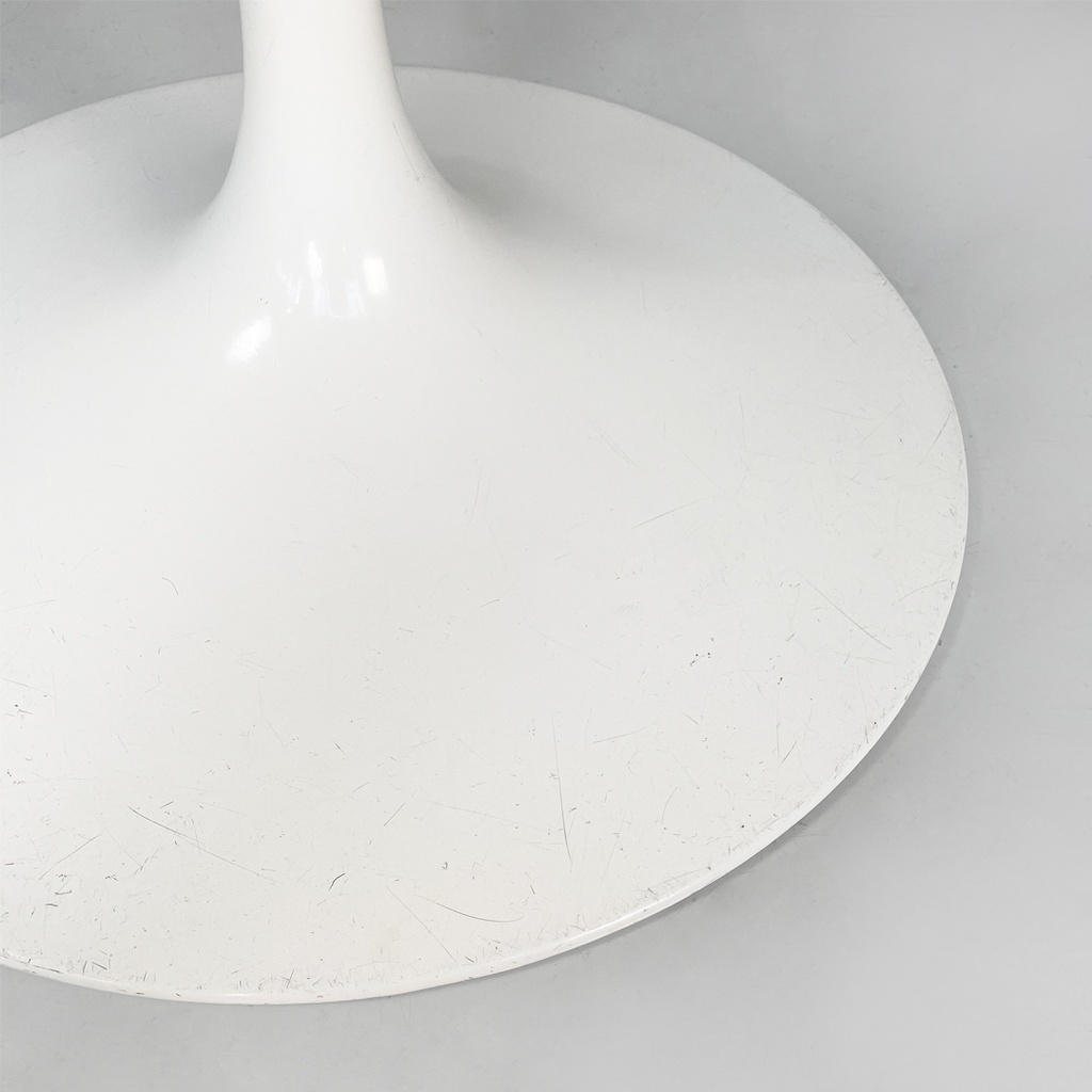 Tavolo da pranzo Tulip di Eero Saarinen per Knoll, 2000 ca.