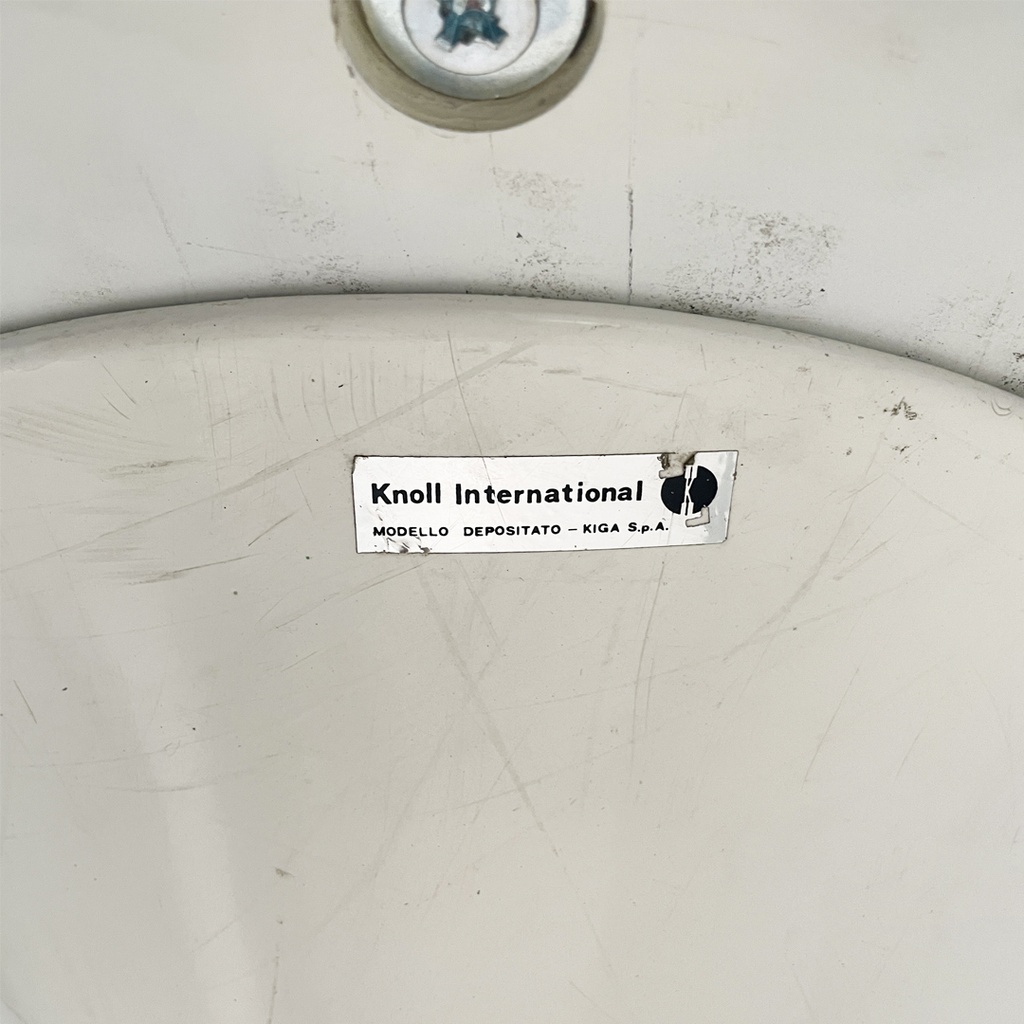 Tavolo da pranzo Tulip di Eero Saarinen per Knoll, 2000 ca.