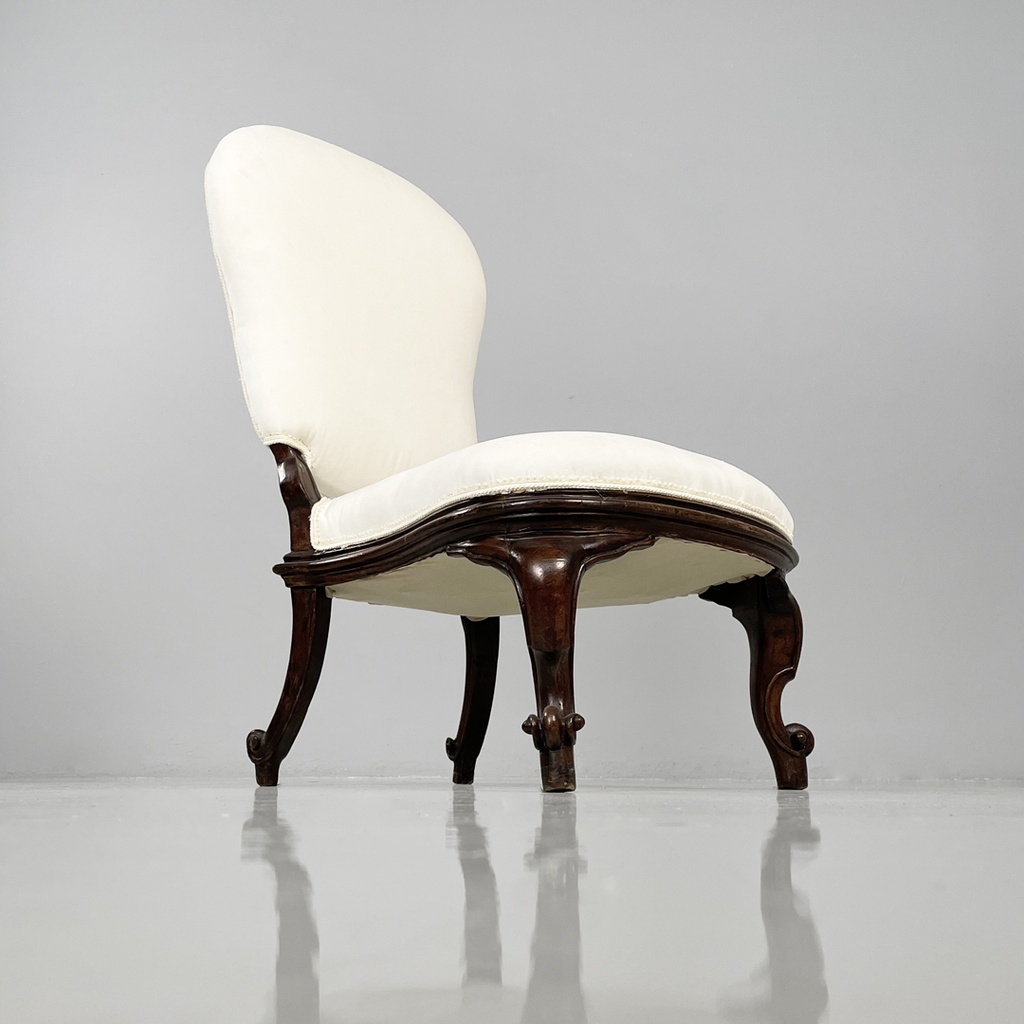 Poltrone in legno e tessuto bianco, 1930 ca.