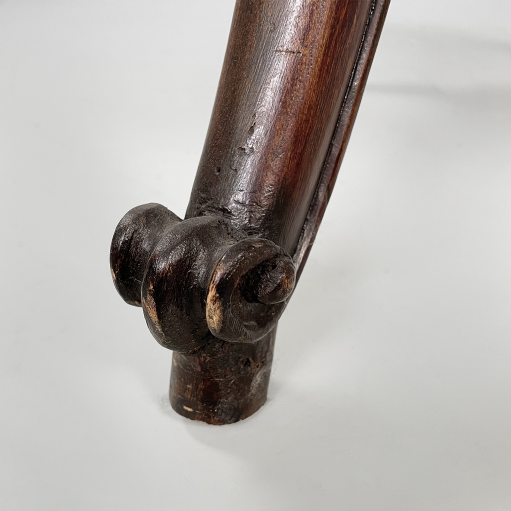 Poltrone in legno e tessuto bianco, 1930 ca.