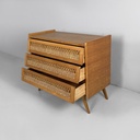 Cassettiera in legno e rattan, 1960 ca.