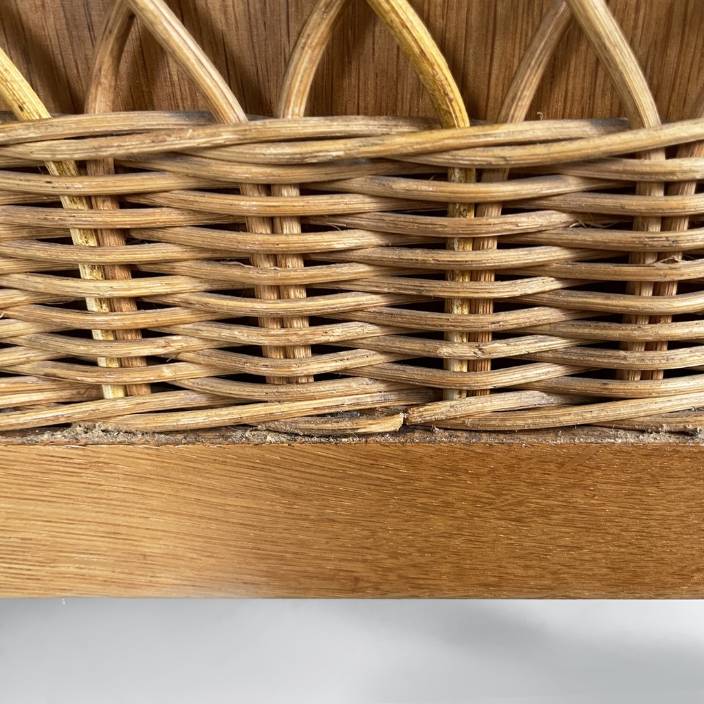 Cassettiera in legno e rattan, 1960 ca.