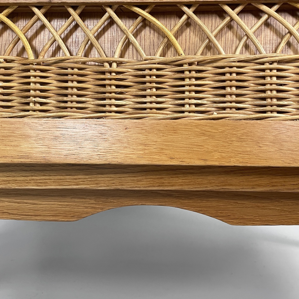 Cassettiera in legno e rattan, 1960 ca.