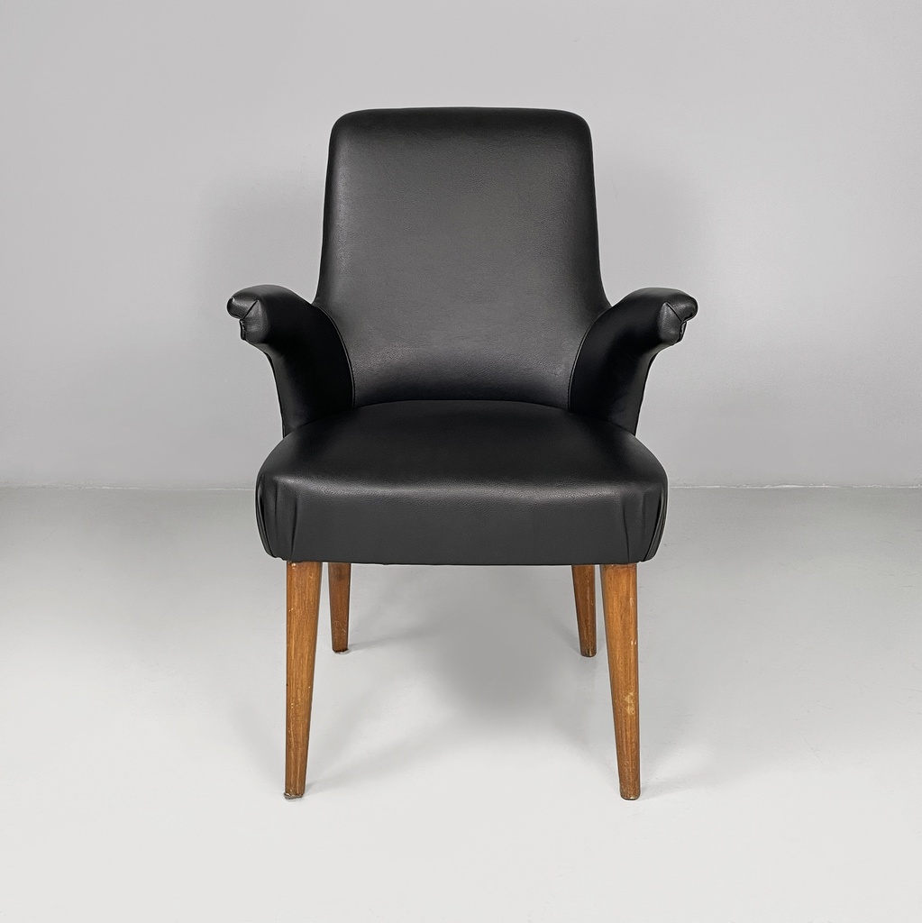 Poltrone in pelle nera e legno, 1960 ca.