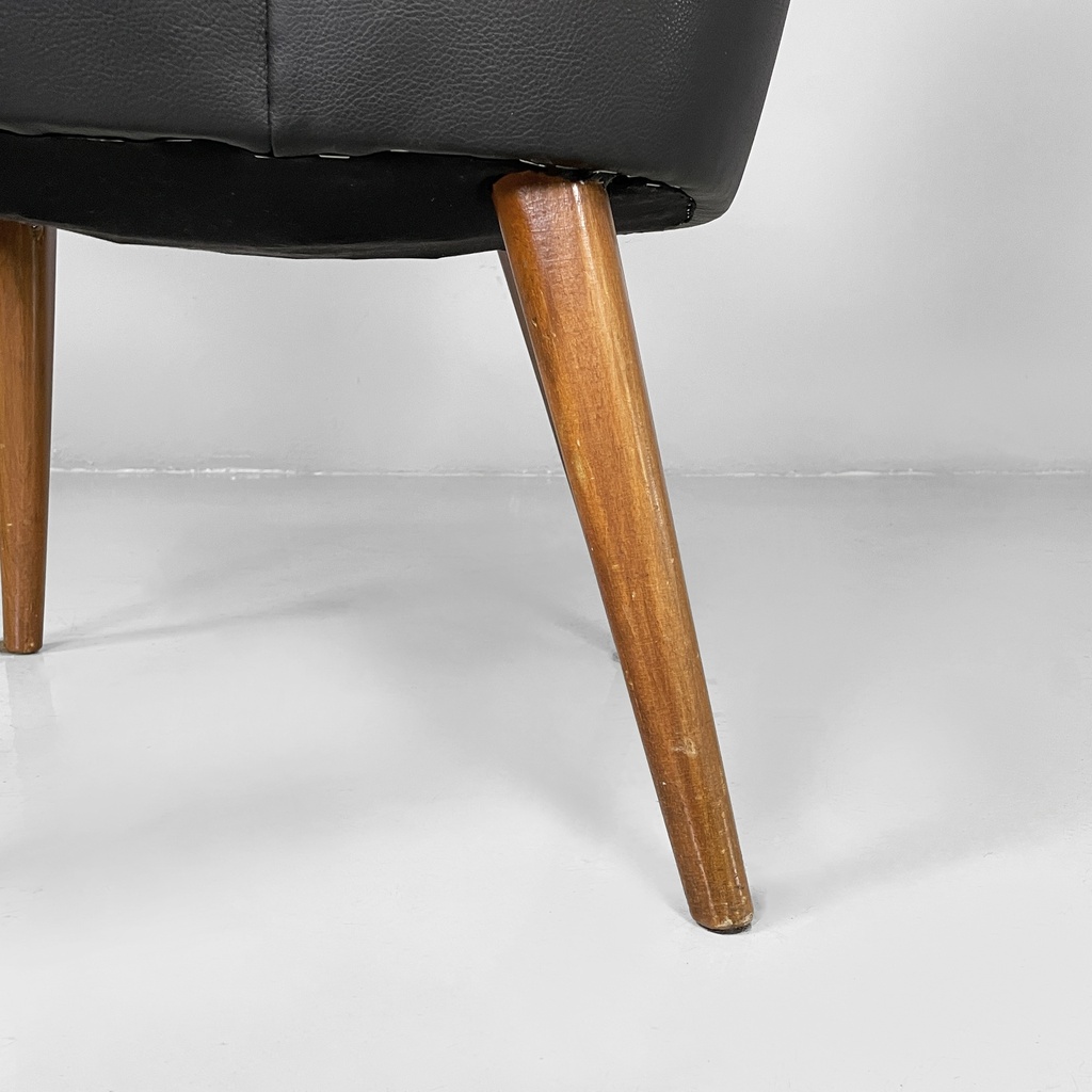 Poltrone in pelle nera e legno, 1960 ca.